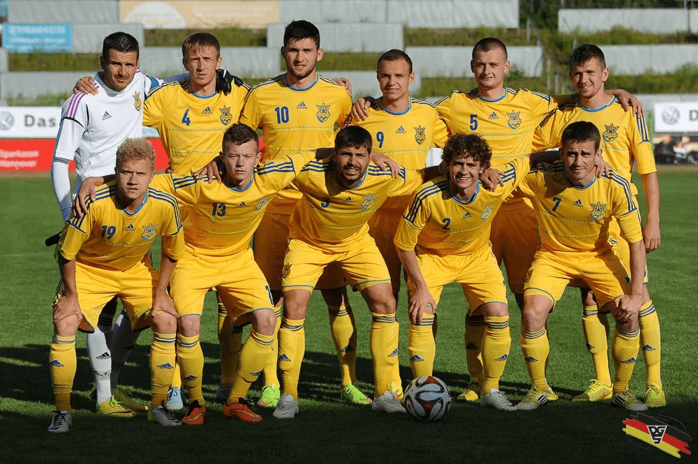 Всі на футбол: у Нижніх Млинах Україна грає з Італією