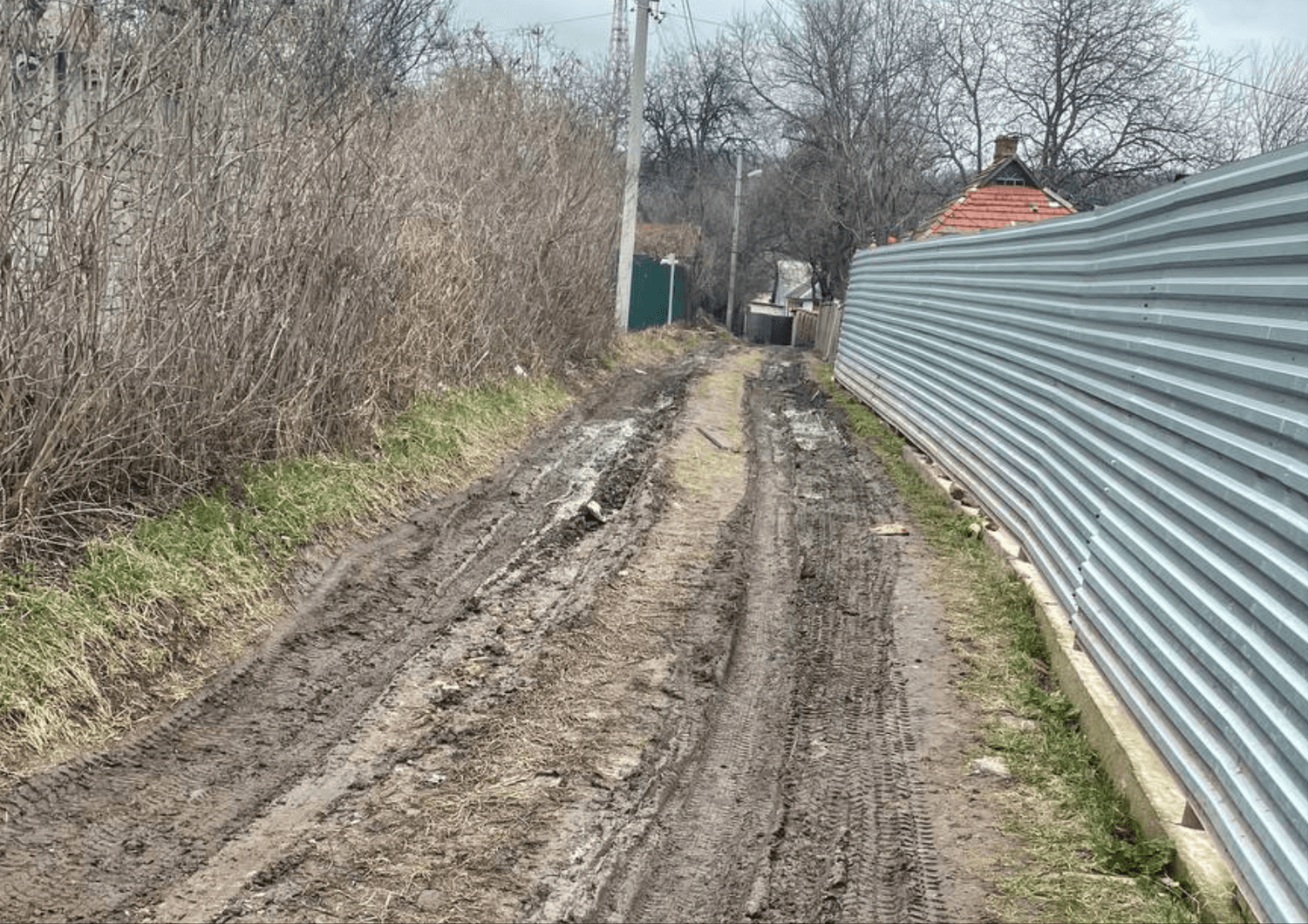 У Полтаві збирають підписи, щоб відремонтувати провулок Степана Бандери