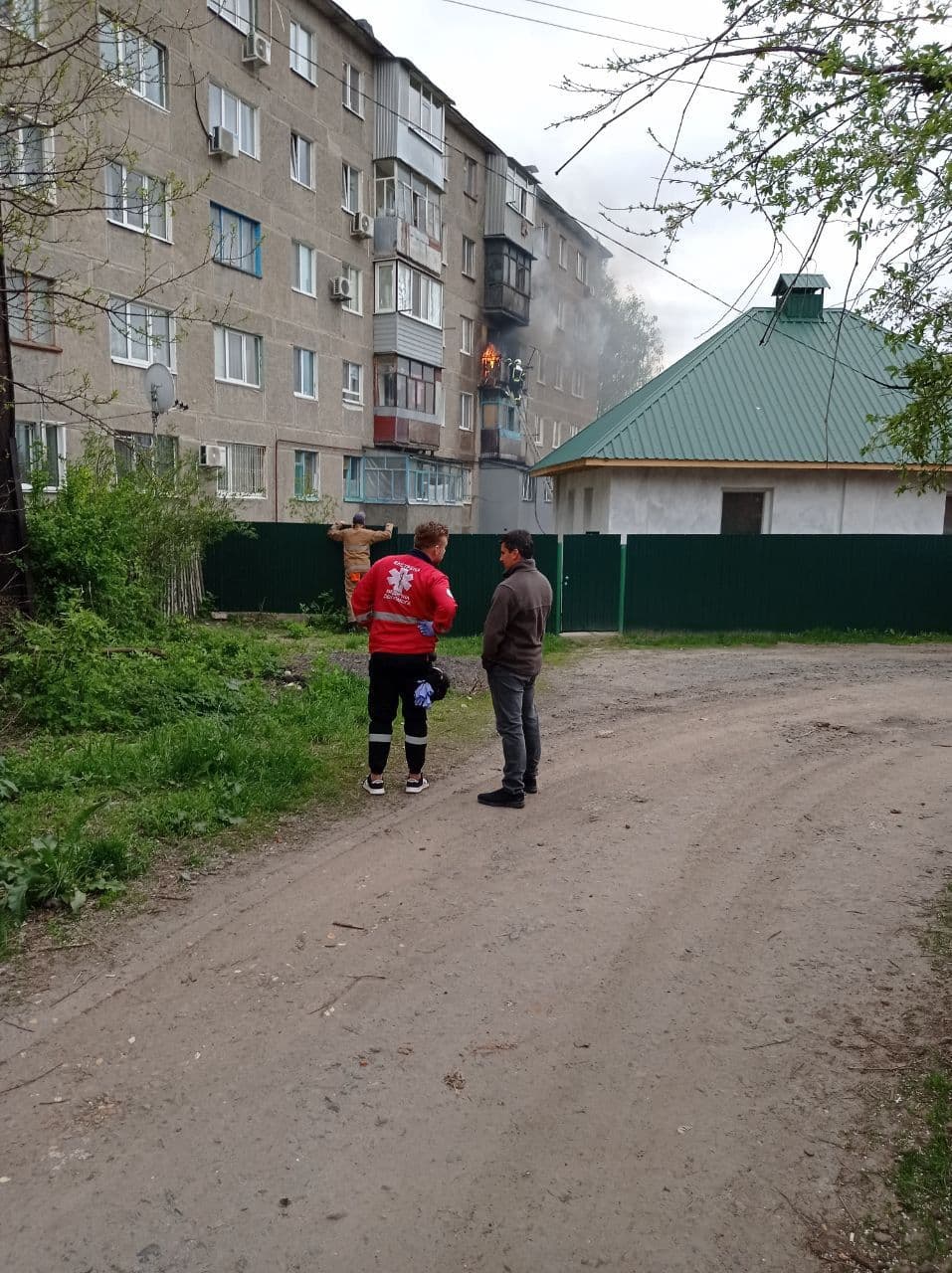В одному зі спальних районів Полтави загорілася квартира – фото з місця події