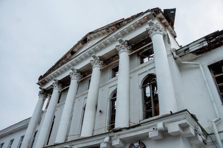 Директору підприємства, яке незаконно звело прибудову до «Котлярика», оголосили підозру