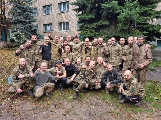 32 воїни повернулися додому з російського полону