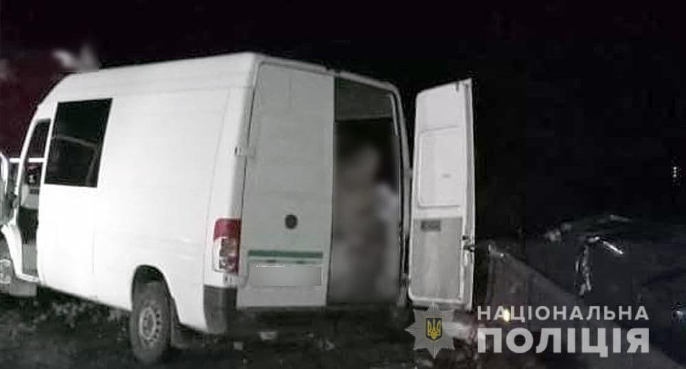 На Полтавщині перекинувся мікроавтобус: троє в лікарні