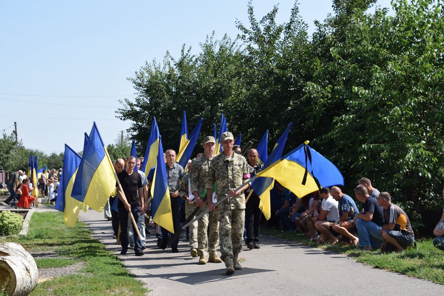 На Полтавщині попрощалися з солдатом Сергієм Лісненком, який загинув на Донеччині