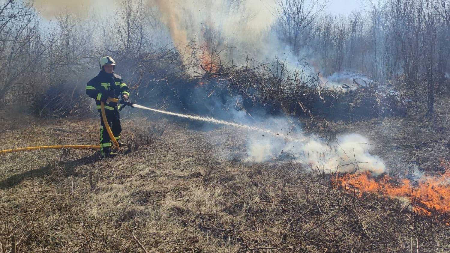 На Полтавщині рятувальники загасили 24 пожежі на відкритих територіях