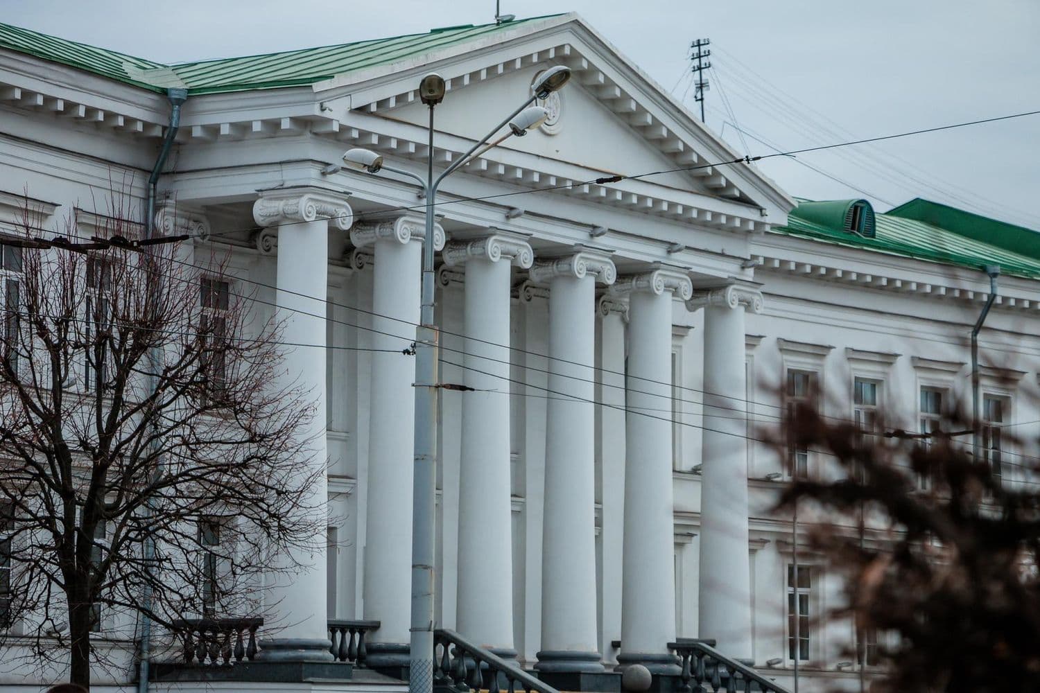 Полтавська міськрада планує скоротити кількість службових автівок
