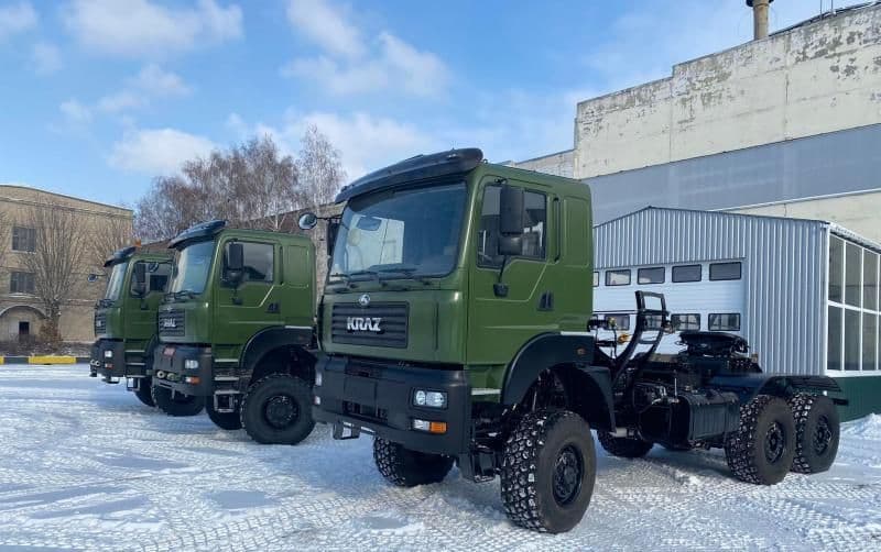 Кременчуцький «АвтоКрАЗ» відправив першу партію машин Мінобороні