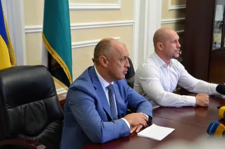 З початку війни міський голова підтримував спілкування з Іллею Кивою