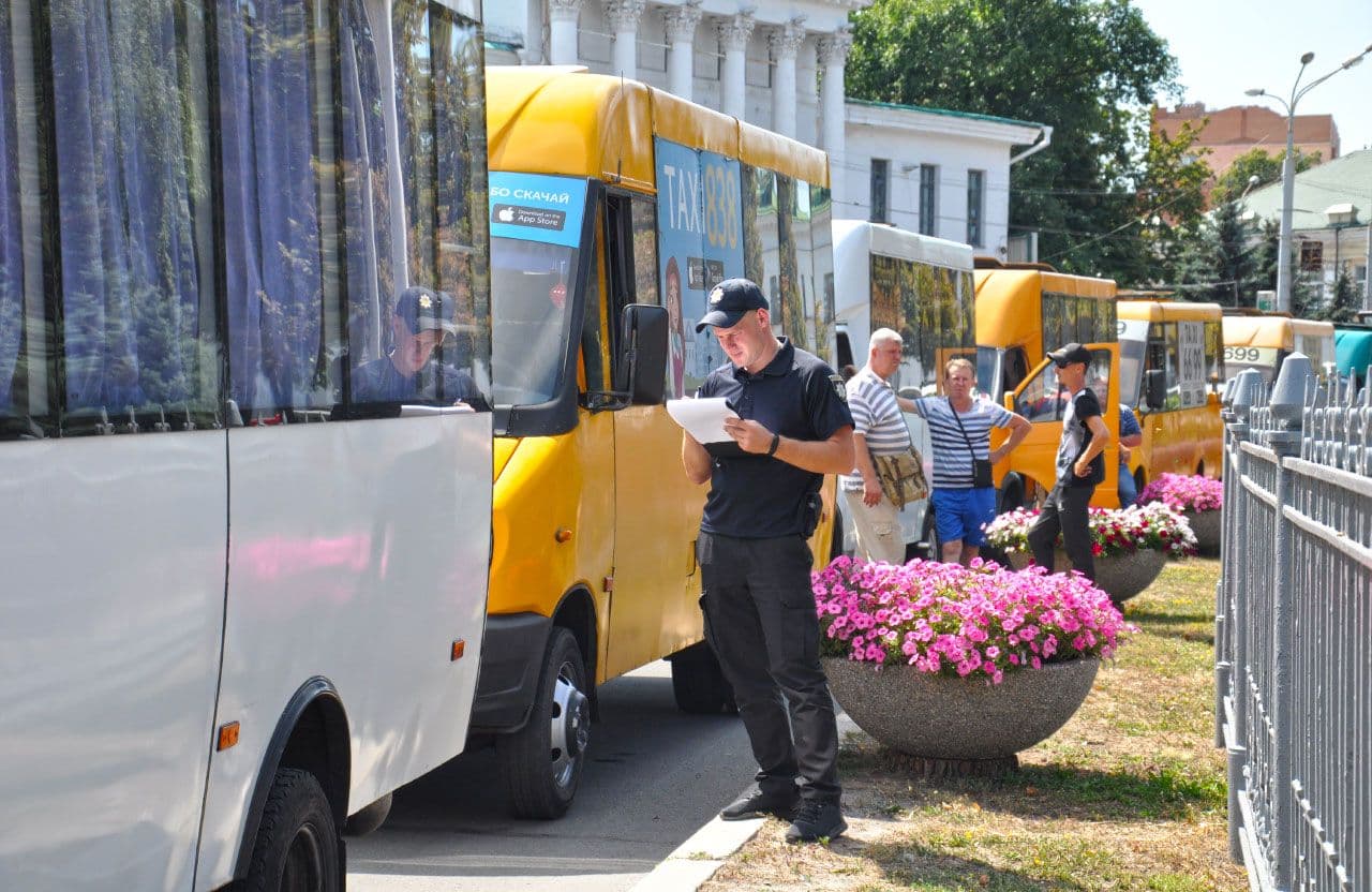У Полтаві в березні патрульні склали 37 протоколів на водіїв за порушення карантину