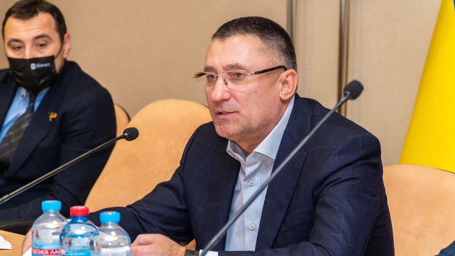 Спортивну школу біля басейну «Дельфін» планують добудувати державним коштом