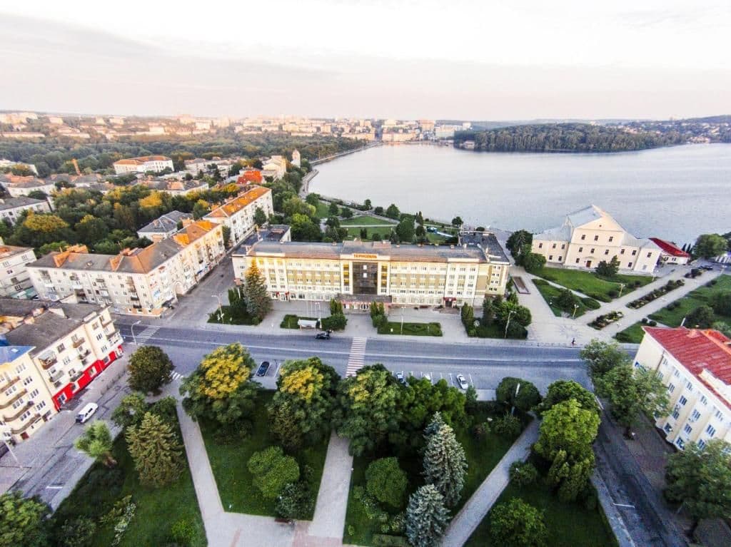 З Полтави до Тернополя курсують автобусні рейси