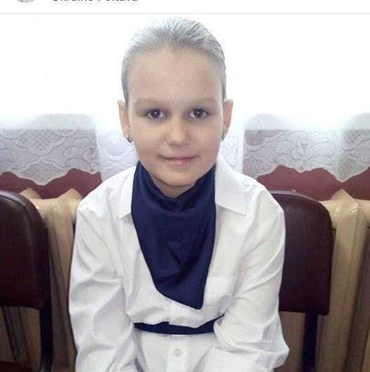 Батьки маленької полтавки, яку  виштовхнула з "Кільцевого" кондукторка, шукають свідків події (виправлено)