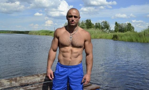 Полтавець, який претендує на місце у Книзі рекордів Гіннеса, підтягнувся 273 рази