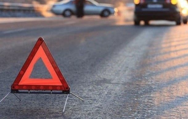 В центрі Полтави ДТП: пасажирку визволяли рятувальники