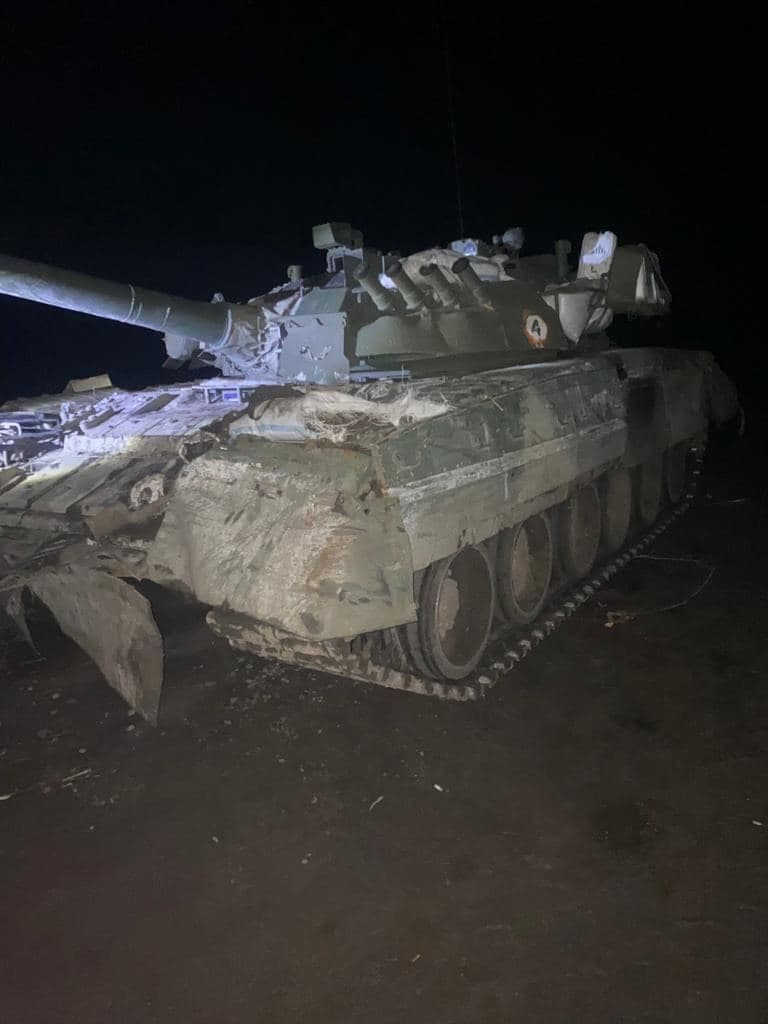 На Полтавщині ворог тікає та залишає покинутою свою техніку (фото)