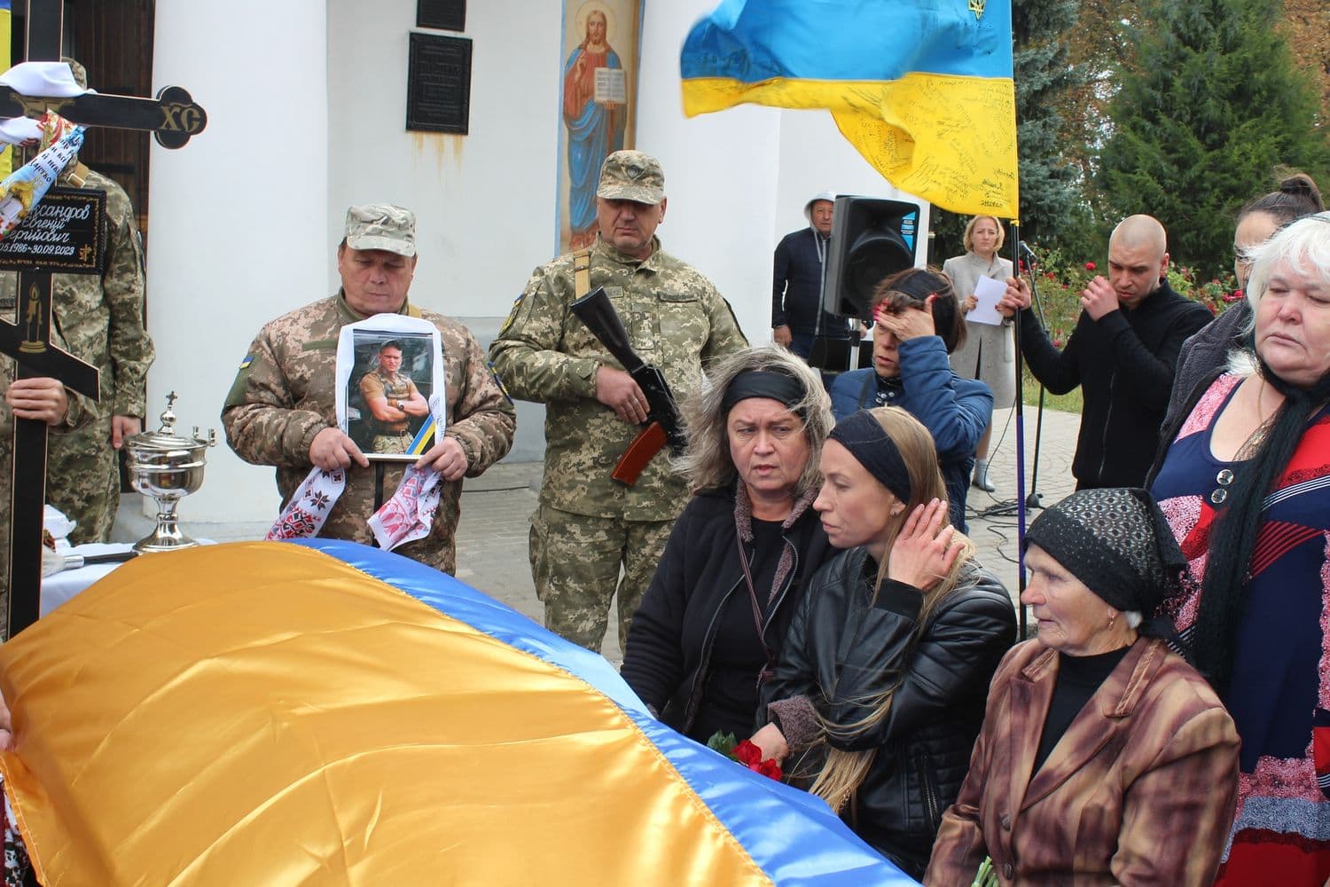 У Полтаві попрощалися з командиром, який загинув на Донеччині