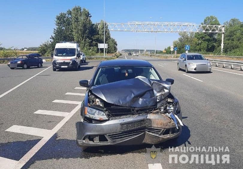 У Супрунівці на трасі зіткнулися автомобілі «ЗАЗ» та Volkswagen