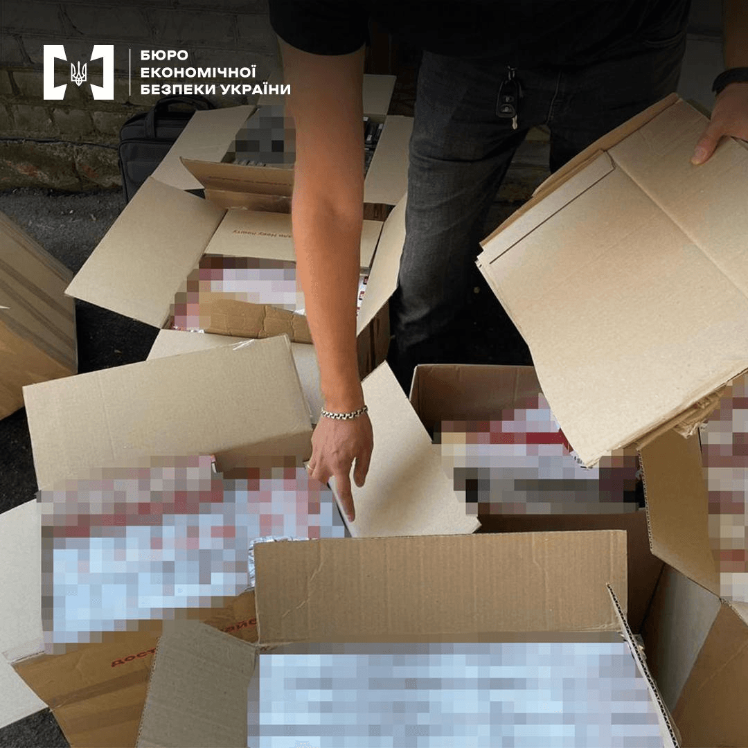 На Полтавщині викрили групу,  яка продавала незаконно виготовлені сигарети