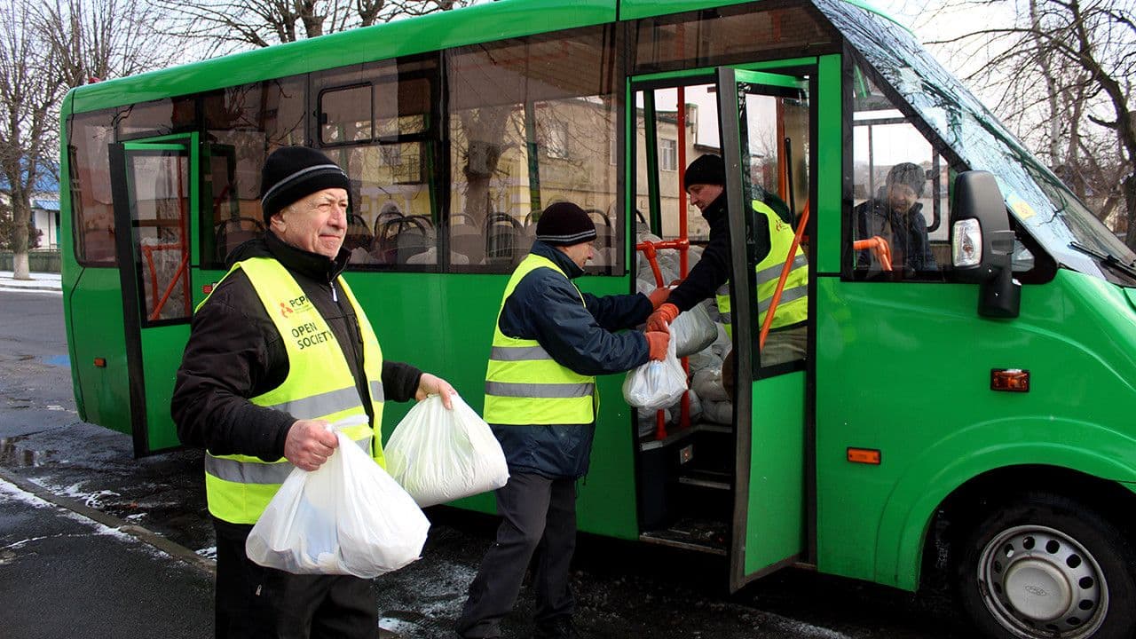 У Кобеляцькій громаді переселенцям видаватимуть продуктові набори