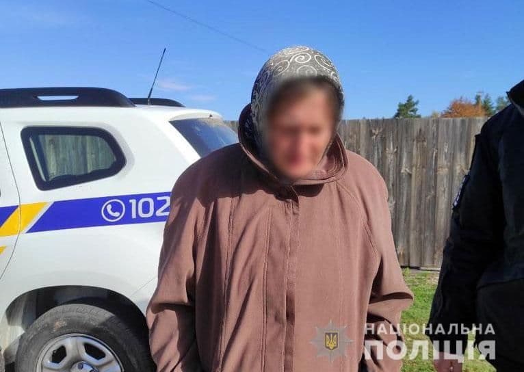 У Миргородському районі поліціянти допомогли бабусі знайти рідних