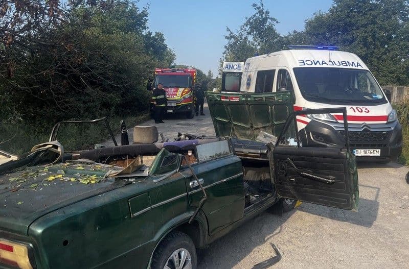Деревом знесло дах автівки — у Кременчуці на смерть розбився чоловік