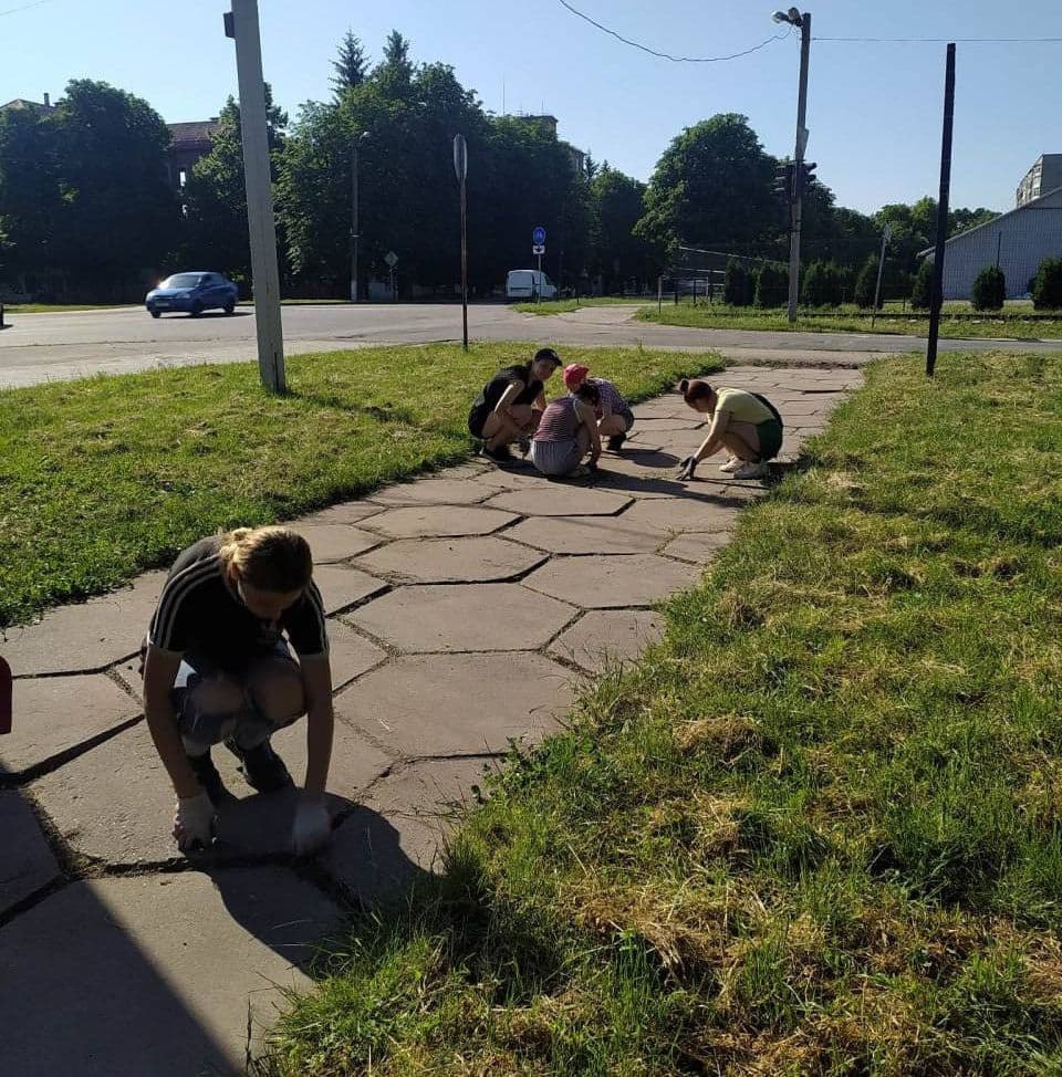 У Миргороді учнів залучають до оплачуваних громадських робіт