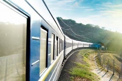 Укрзалізниця попередила про запізнення потягів