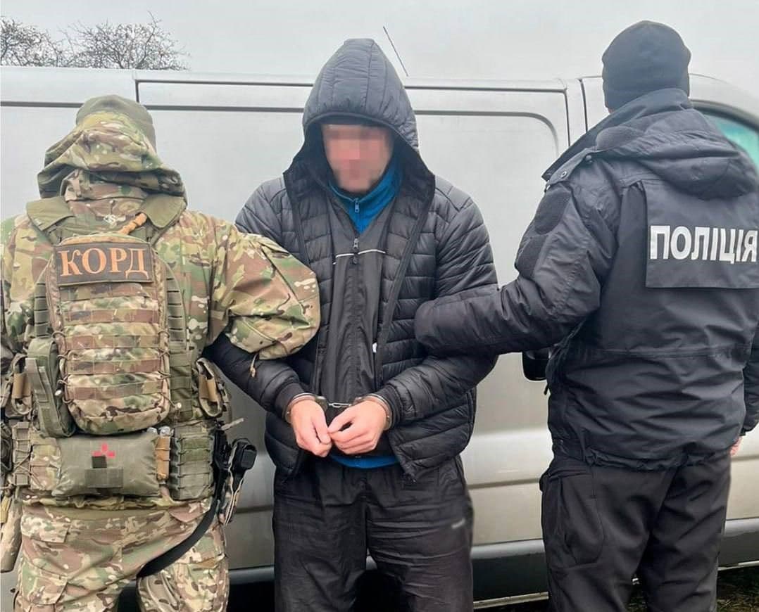 Житель Полтавщини організував злочинну групу, яка обкрадала фури з товаром
