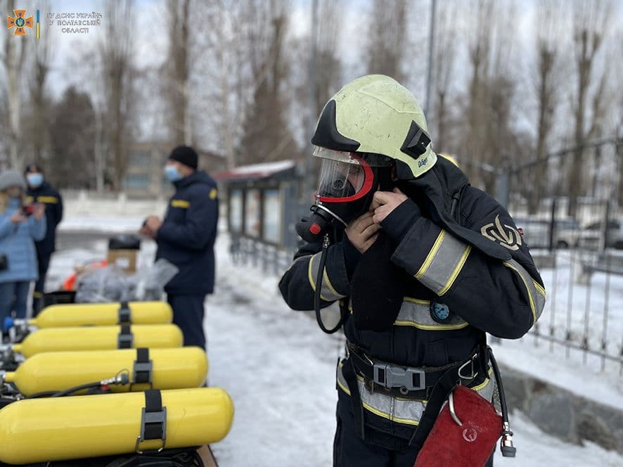 Кременчуцькі рятувальники отримали нове захисне спорядження