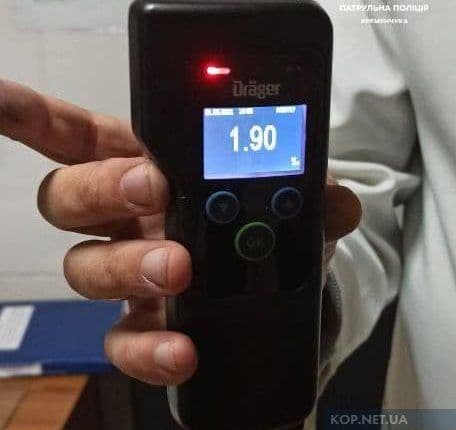 У Кременчуці затримали п'яного 22-річного хлопця, який ганяв вулицями на BMW