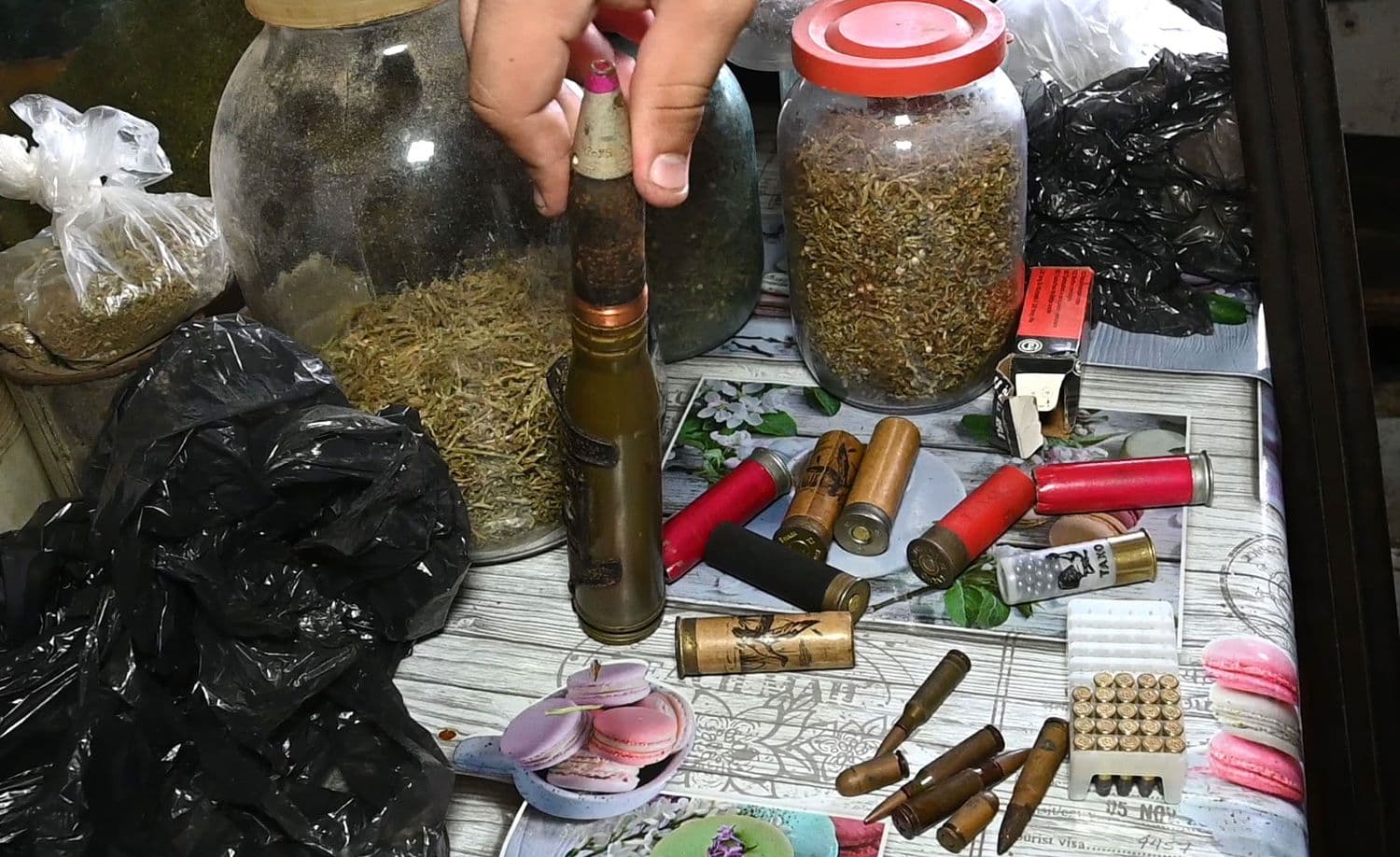 На Полтавщині у чоловіка вилучили наркотики, рушницю та гранату