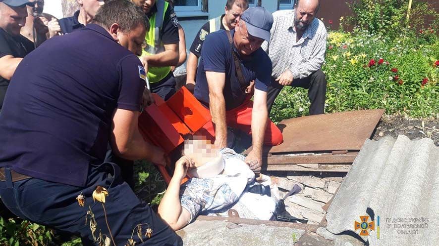 У Глобиному жінка впала в погріб