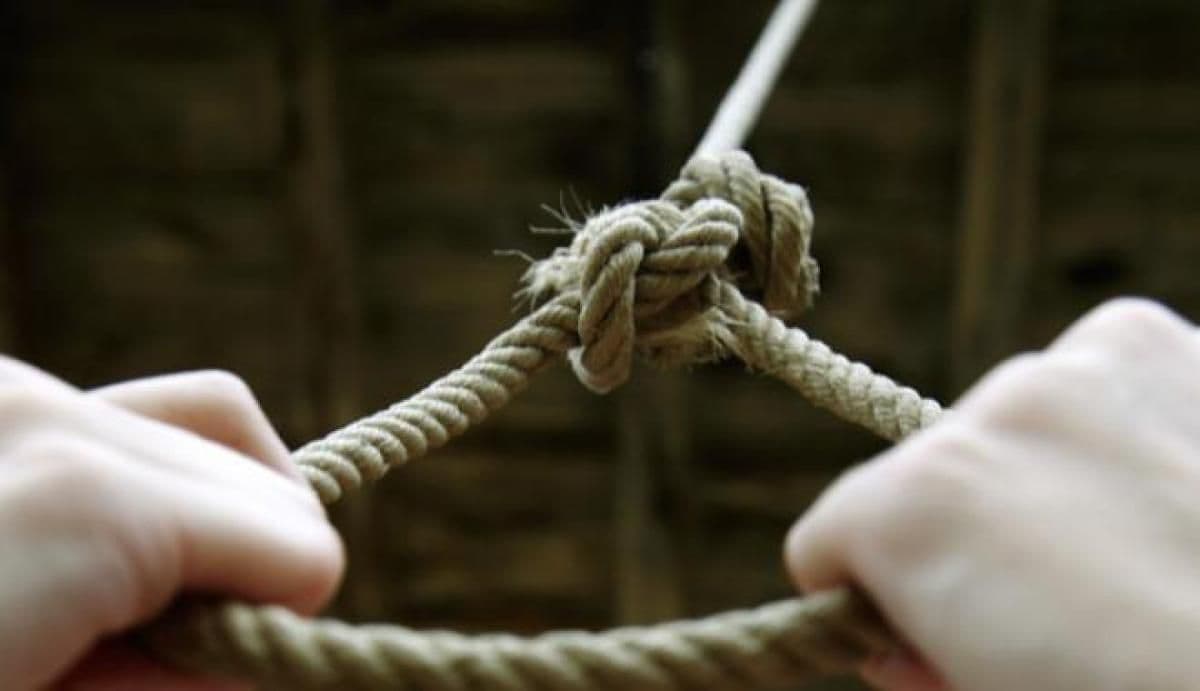 В останню мить витягли з петлі: у Полтаві врятували 21-річного самогубця