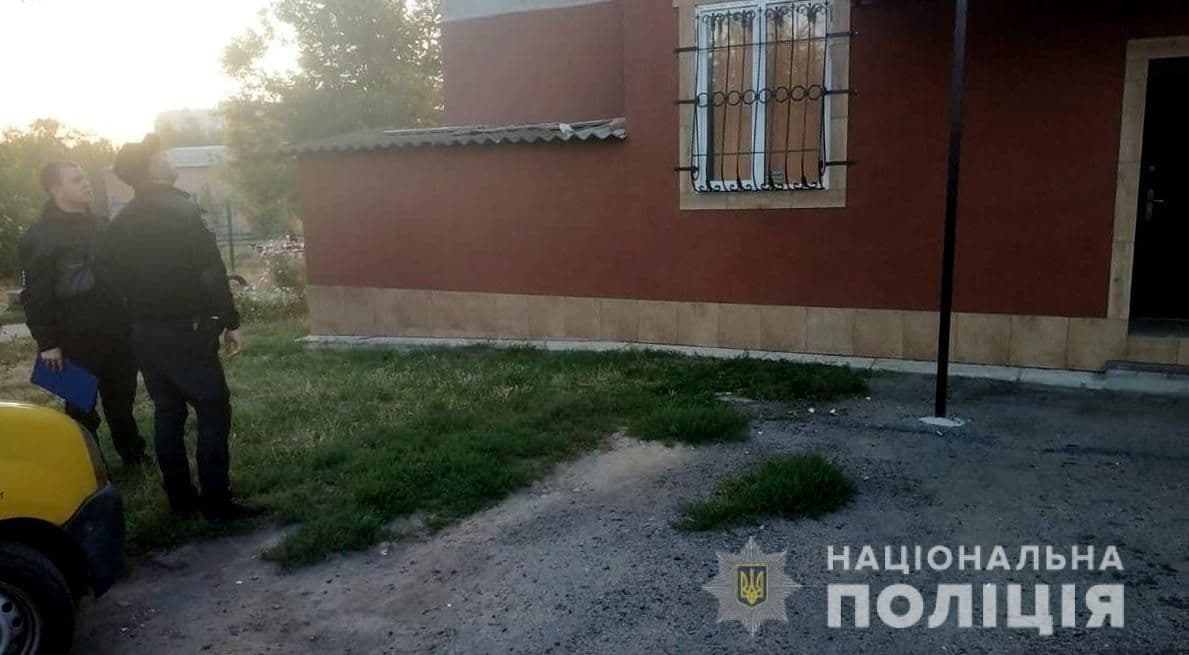 У Лубнах дівчина випала з вікна шостого поверху