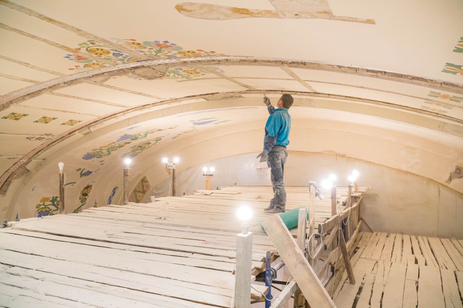 Робота кипить: як проходить реставрація полтавського краєзнавчого. ФОТОРЕПОРТАЖ