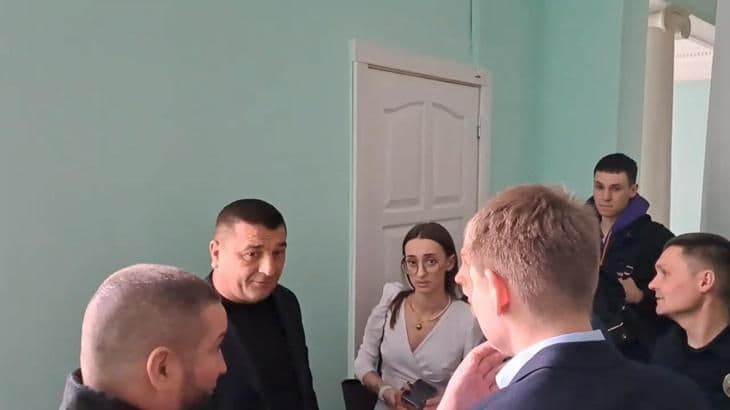 Депутату Подільської райради вручили підозру через погрози журналістці «Полтавської хвилі»