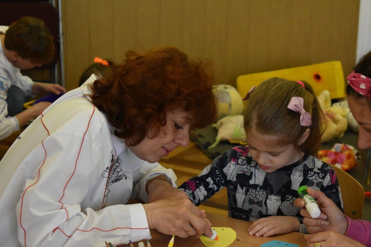 Для ігрової кімнати дітей-переселенців в ОЦЕВУМі шукають крісла-мішки
