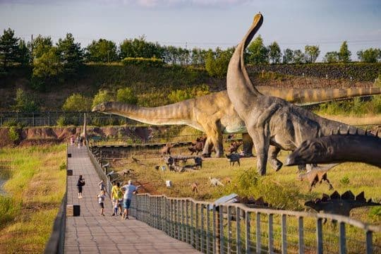 У Полтаві запрошують дітей у подорож до країни динозаврів