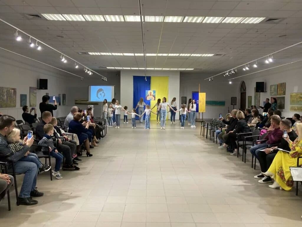 У Полтаві на благодійному аукціоні зібрали понад 25 тисяч гривень на потреби ЗСУ
