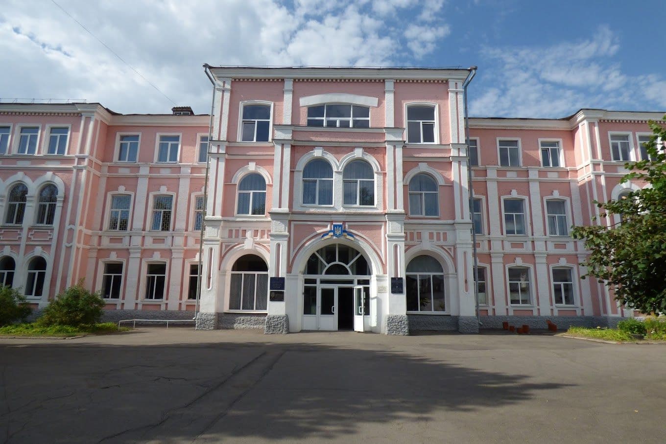 У Полтаві ймовірно замінували політехнічний коледж