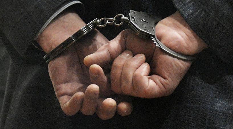 У Полтаві відпустили чоловіка, що викрав у підлітка 50 тисяч доларів