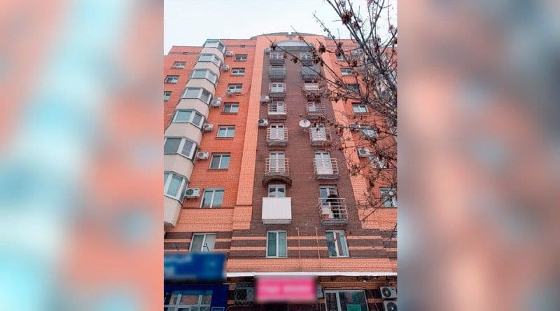 У Полтаві біля багатоповерхівки знайшли мертвого чоловіка