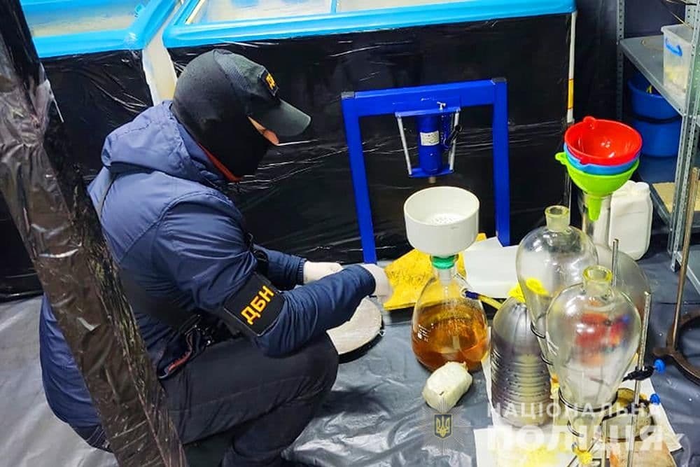 На Полтавщині поліція викрила нарколабораторію