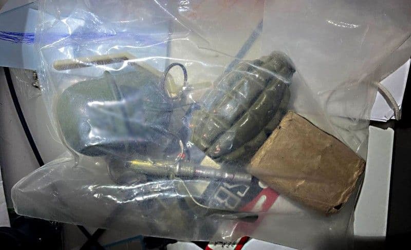 На Полтавщині у чоловіка знайшли наркотики та зброю