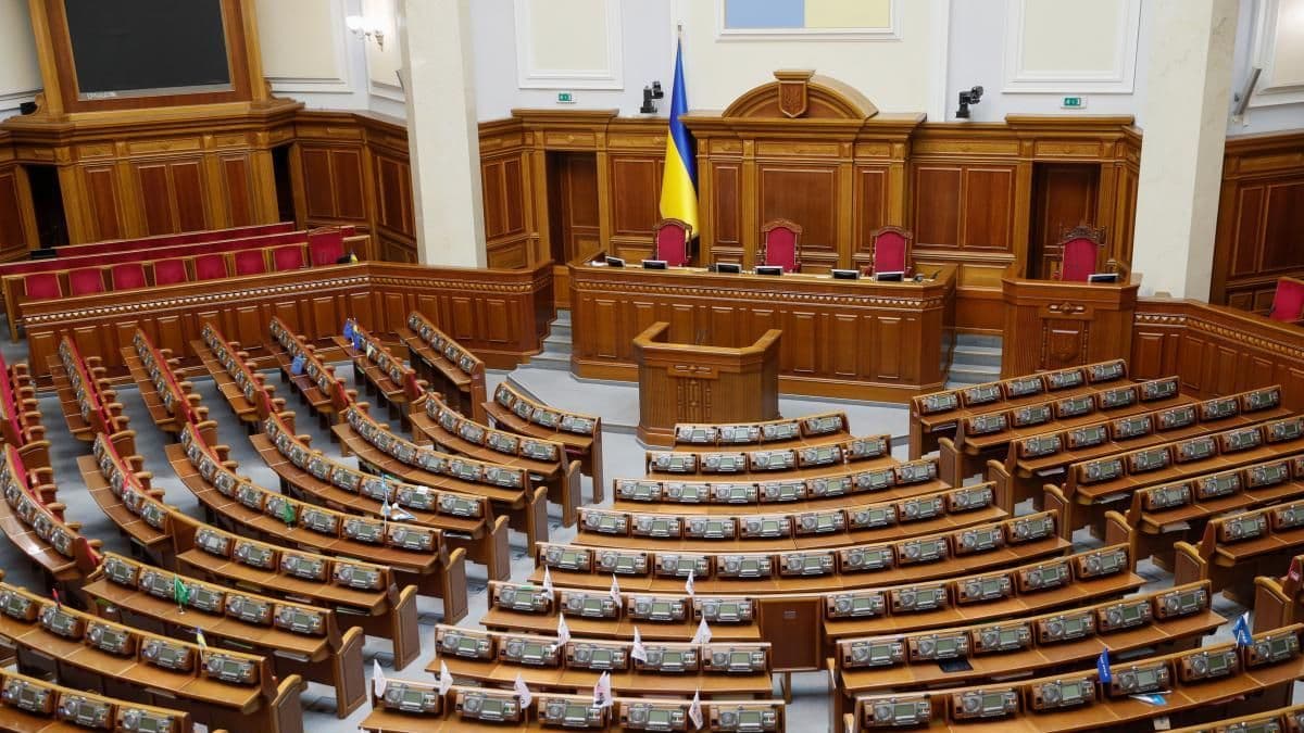 Від 3 годин до 48 секунд за три роки: як полтавські мажоритарники виступали в Раді