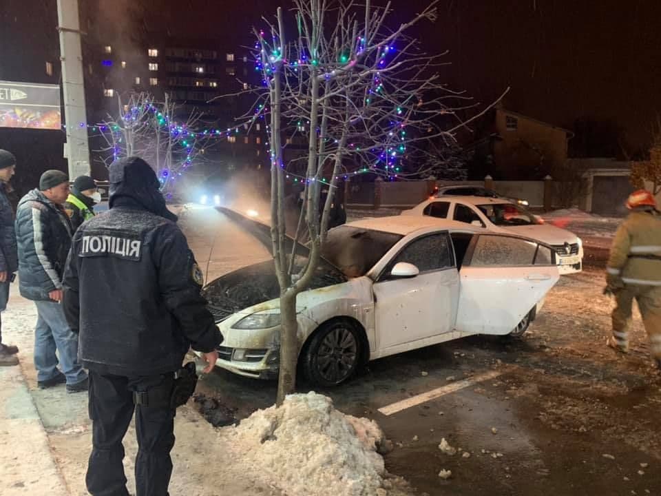 Прокуратура повідомила про підозру імовірним паліям авта депутата міськради Едуарда Волкова
