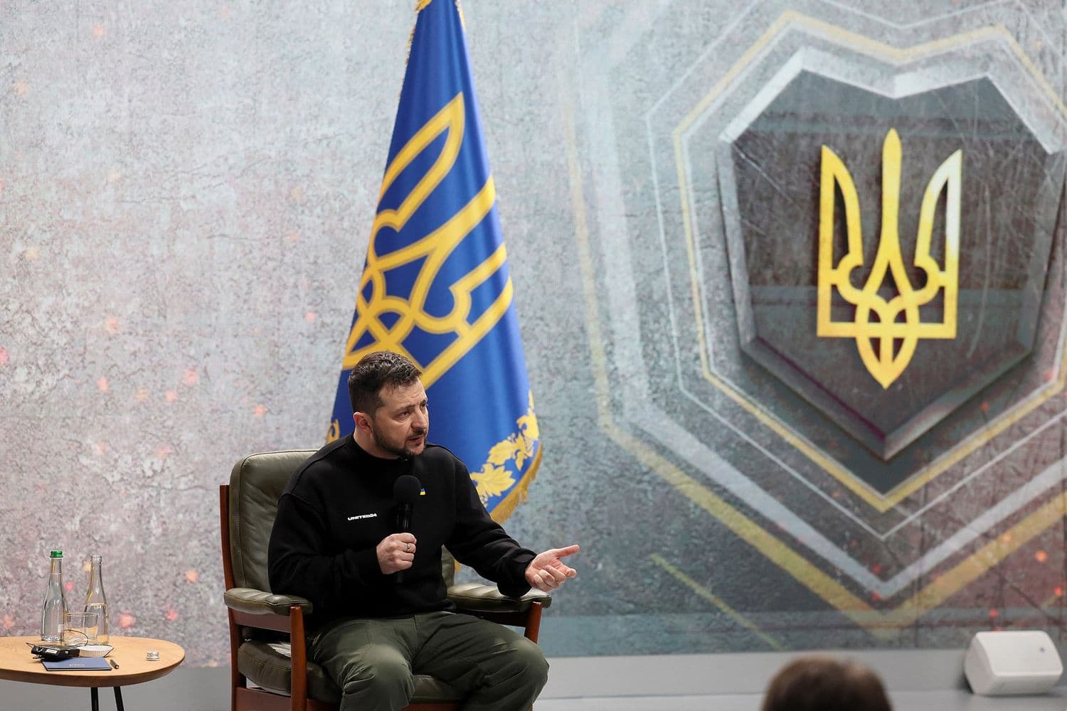 Найбільшим розчаруванням Зеленського стали посадовці, які 24 лютого виїхали з України