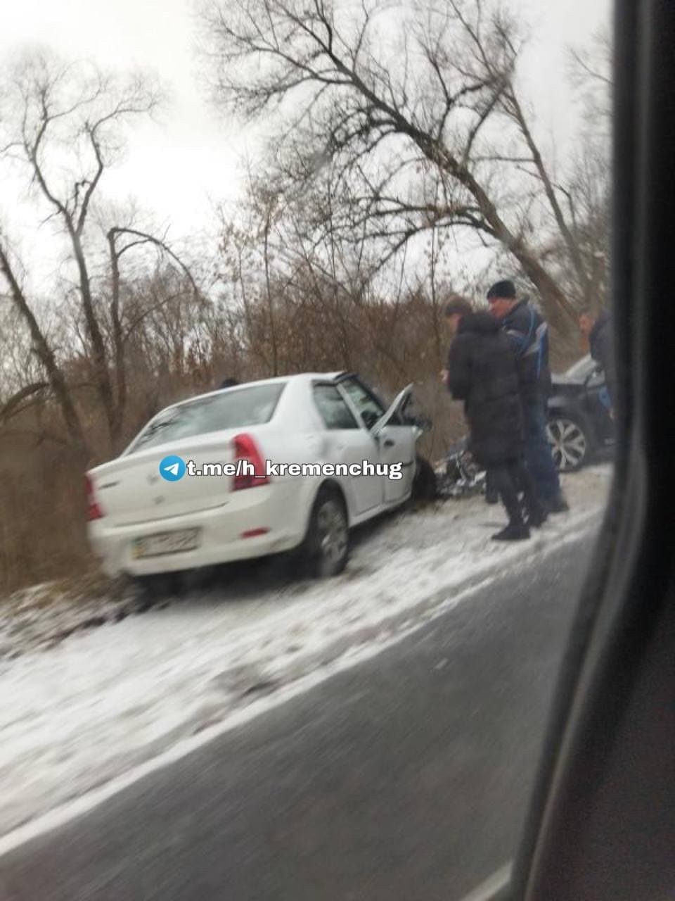 На трасі Кременчук-Горішні Плавні зіштовхнулися два легковики: є постраждалі