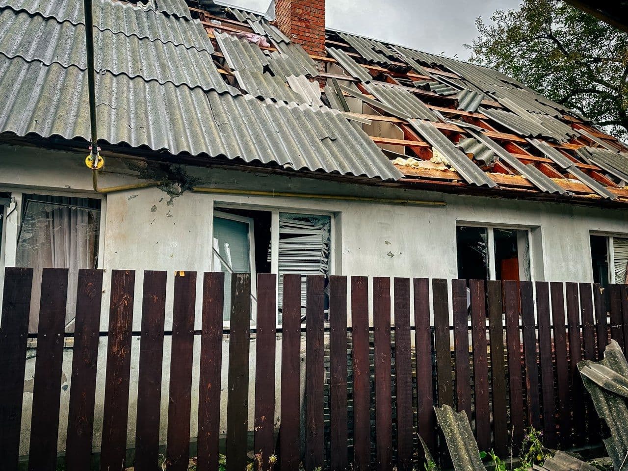Миргородцям, постраждалим внаслідок російської атаки, виділили понад 1,2 млн грн допомоги