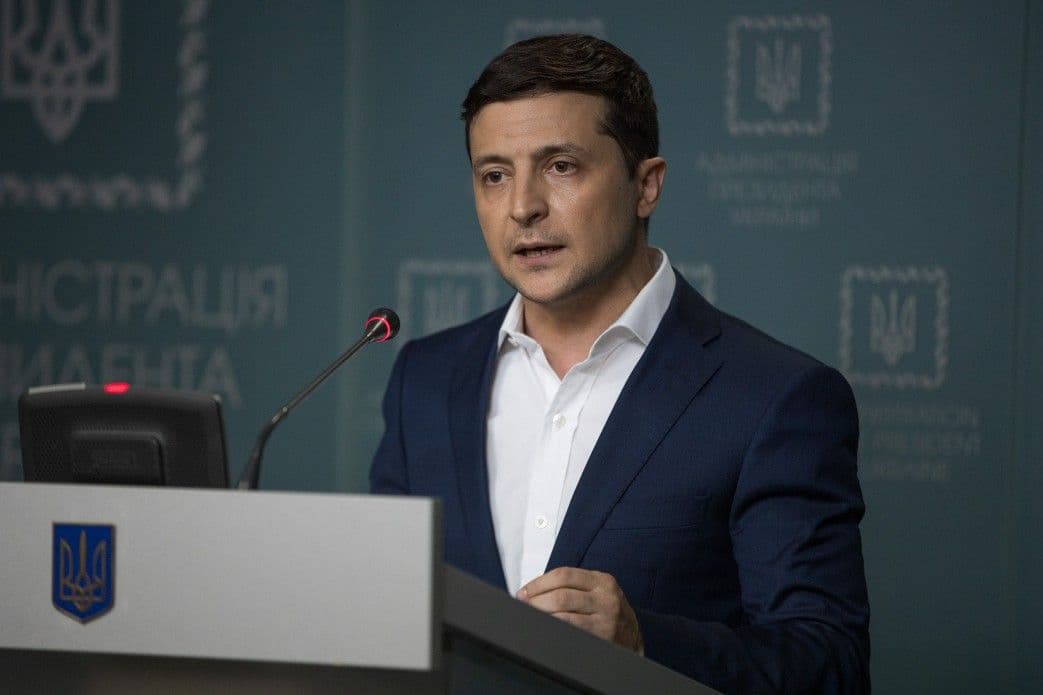 Зеленський обіцяє зняти санкції з українців, які підуть до тероборони