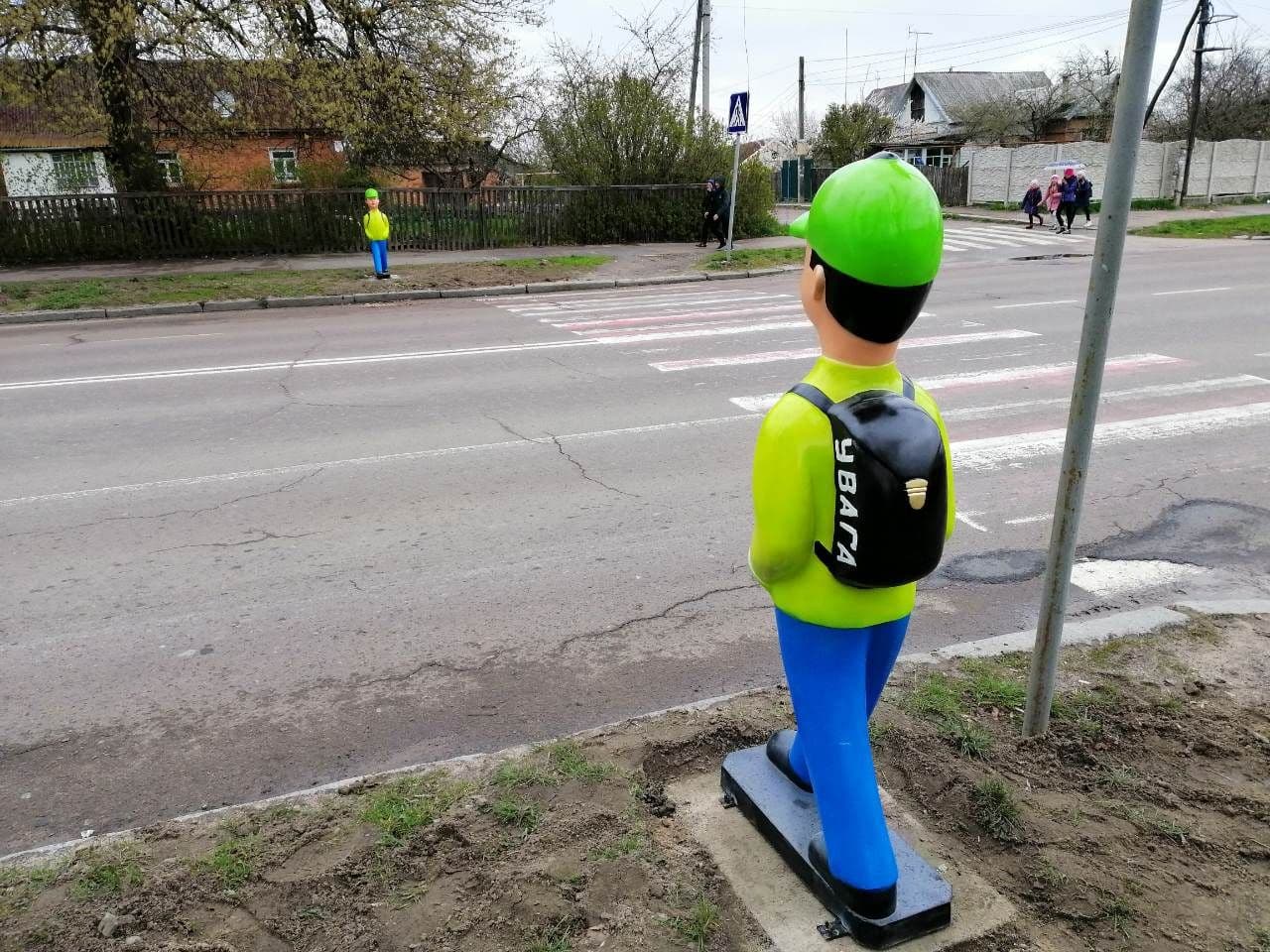У Полтаві встановлять фігурку школяра на пішохідному переході